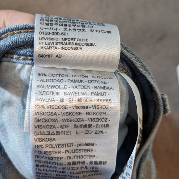 Levi's 724 Straight Jeans - Picture 4 of 5